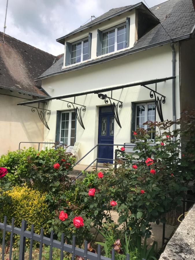 Town House Jumilhac-Le-Grandヴィラ エクステリア 写真