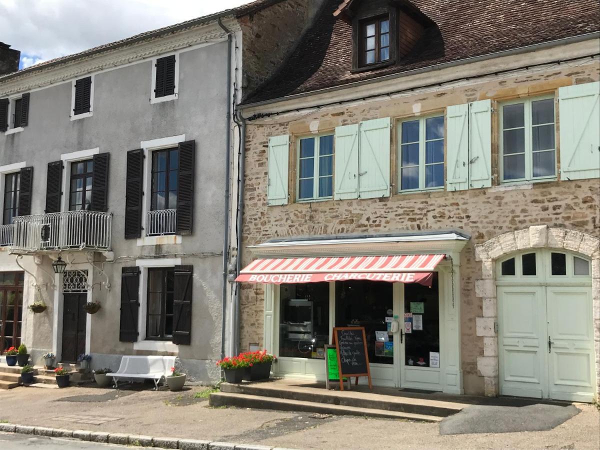 Town House Jumilhac-Le-Grandヴィラ エクステリア 写真
